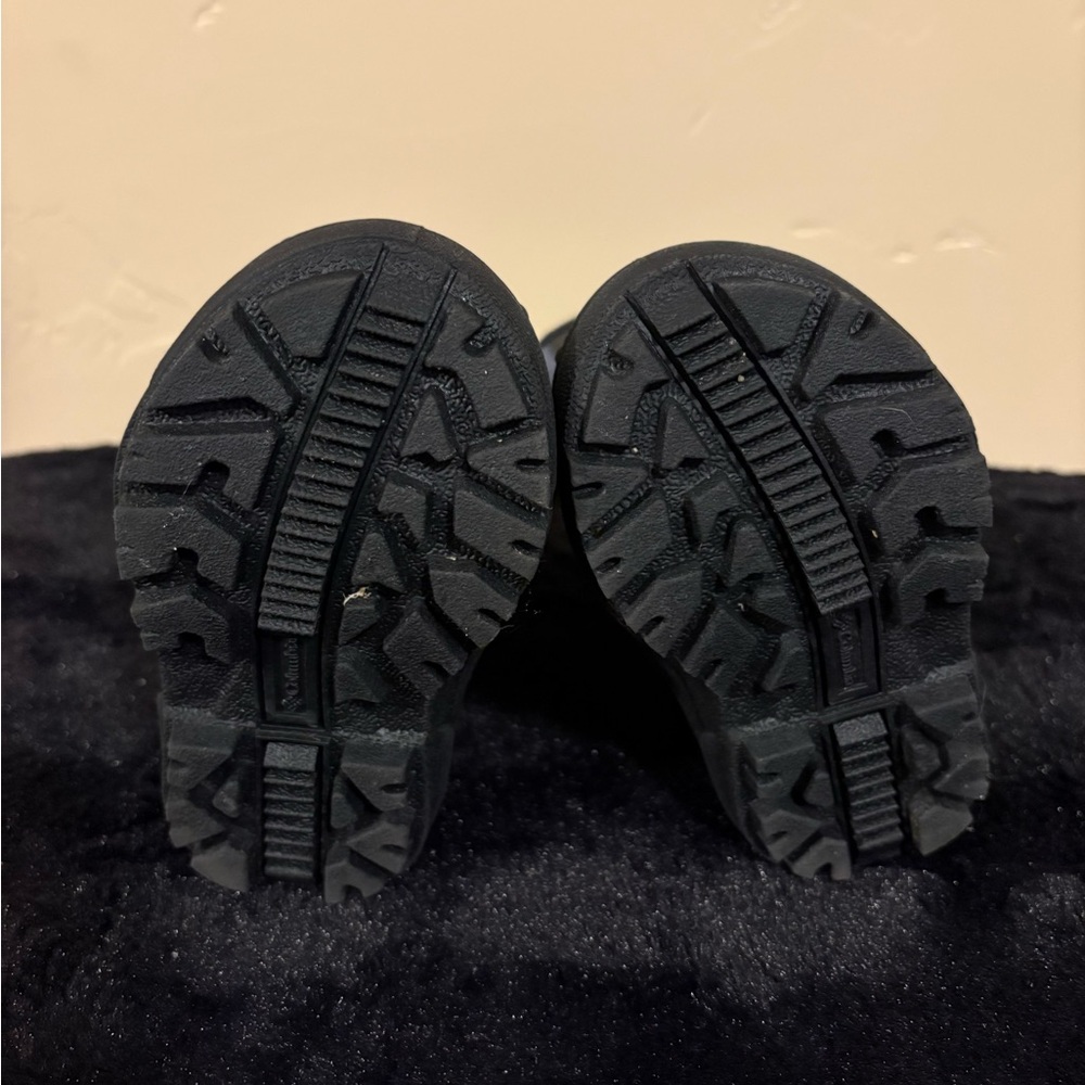 Toddler Columbia Black and Gray Winter Boots - Picture 4 of 5